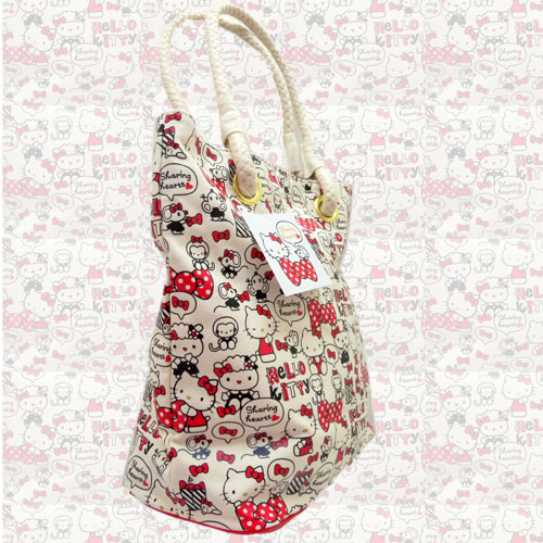 �͸���Hello Kitty_Hello Kitty-�e���ӭI���U-�̩��v�a�h��
