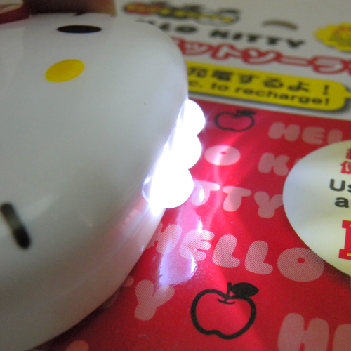 �͸���Hello Kitty_Hello Kitty-�Ӷ���LED�O�_�Ͱ�-����